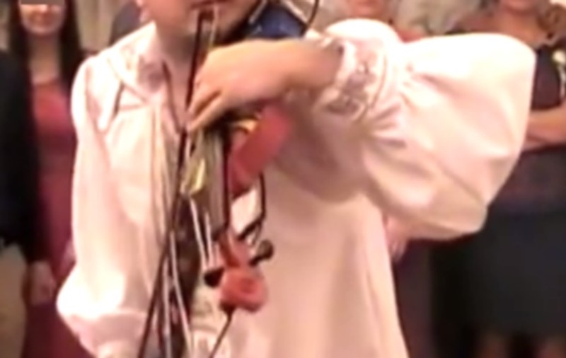 Un cântăreț de la noi A LEȘINAT, în timpul concertului! Medicii i-au dat o VESTE PROASĂ