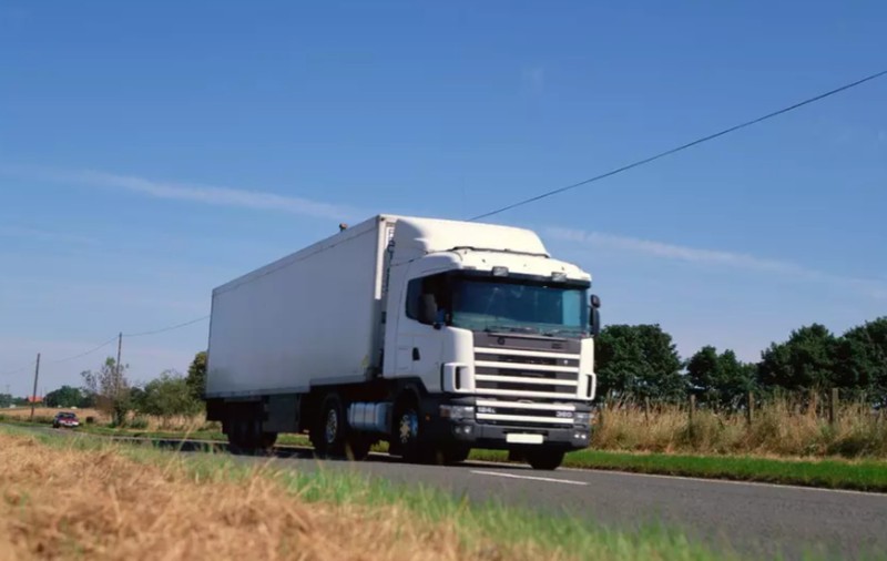 Șofer român de TIR, găsit mort în cabină, lângă Neumarkt, Germania, după ce patronul nu a mai reușit să ia legătura cu el