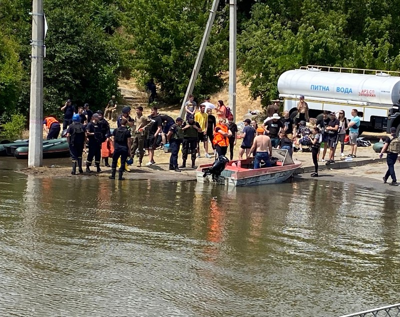 EXCLUSIV. Voluntar ucrainean vorbește pentru publicul Libertatea din mijlocul inundațiilor: „Rușii au bombardat centrul de evacuare, abia plecasem de acolo”