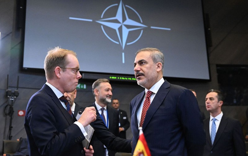 Turcia i-a transmis Suediei că se așteaptă ca ratificarea aderării sale la NATO să aibă loc „în câteva săptămâni”, spune șeful diplomației de la Stockholm