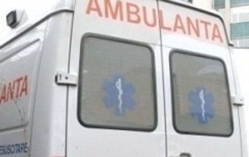 Aproximativ 300 de oameni fără adăpost, cazaţi în centrele sociale