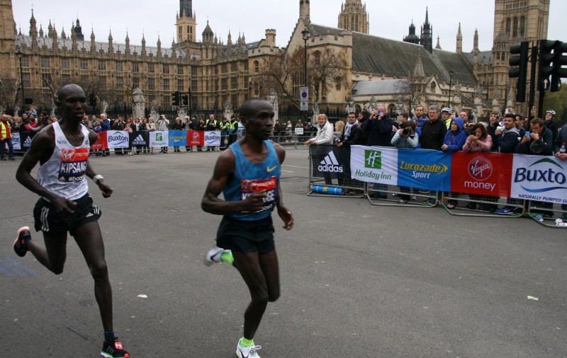 Etiopiencele și kenyenii, cei mai tari la Maratonul Londrei. Paula Radcliffe, în lacrimi / FOTO