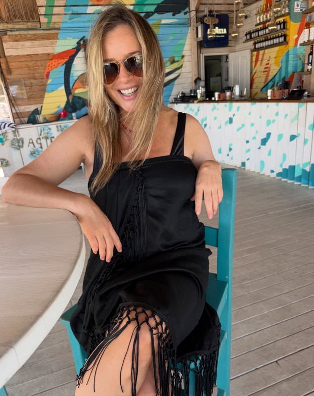 Emisiunea la care revine Laura Cosoi după ce a născut a cincea fetiță