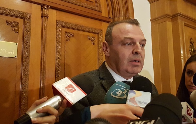 UPDATE| Lucian Șova și-a dat demisia din funcția de ministru al Transporturilor