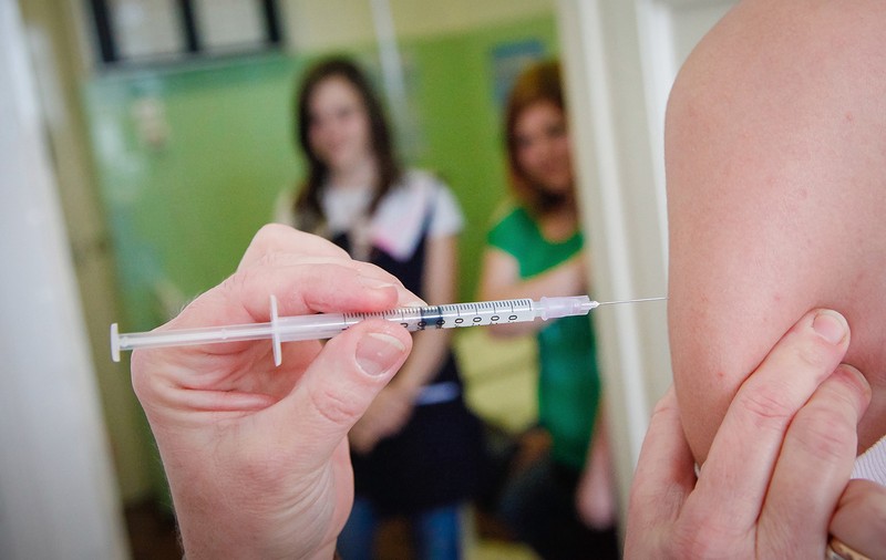Schimbarea femeilor din România: din 2008 în 2020, de zece ori mai multe dintre ele au vrut să se vaccineze anti-HPV