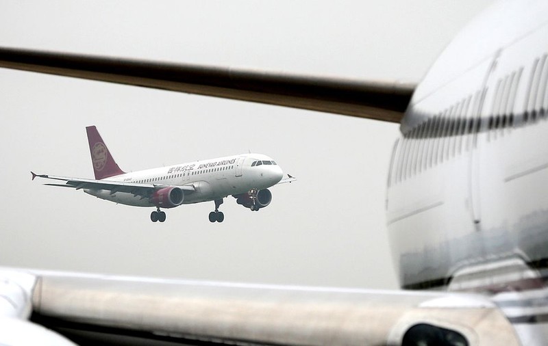 Aeroportul Gatwick din Londra, redeschis! Zborurile au fost suspendate peste 24 de ore din cauza unor drone
