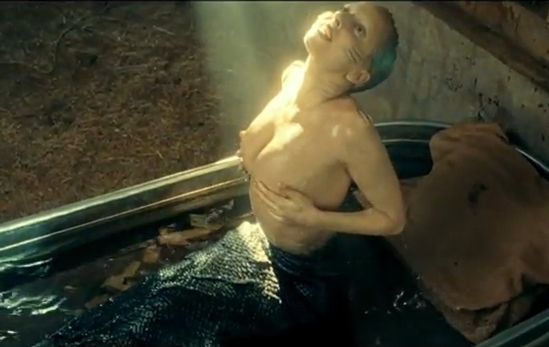 Video | Lady Gaga, mai bizară ca niciodată în noul videoclip pentru piesa 'You And I'