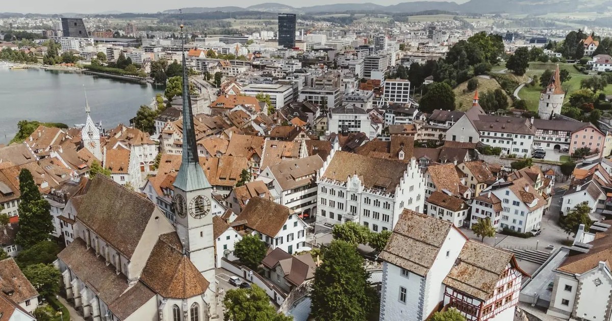 Un fenomen neobișnuit a lovit Zug, cel mai bogat canton din Elveția. Foto: zug-tourismus.ch.