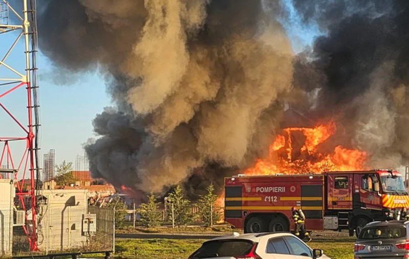 O biserică de lemn de lângă Timișoara a ars în totalitate în Săptămâna Mare. De la ce a pornit focul