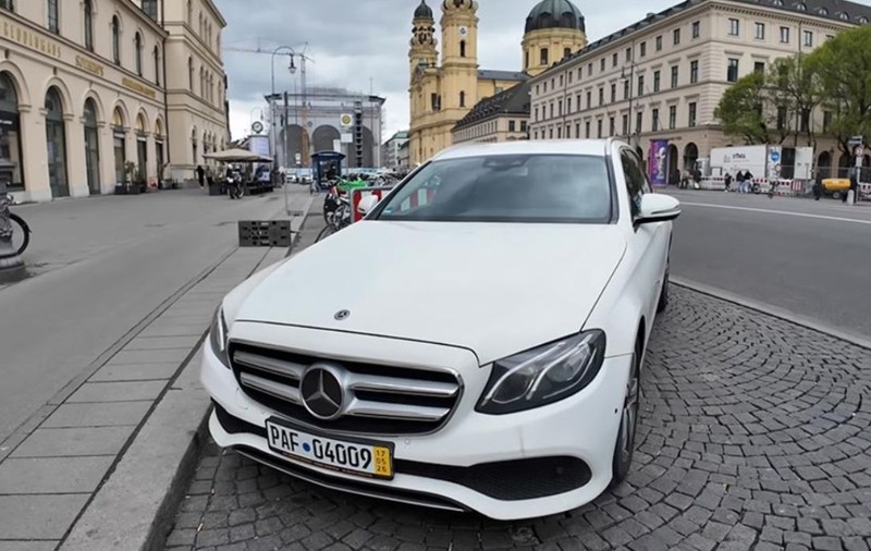 Un șofer a aflat autonomia totală la un Mercedes E-Class diesel din 2018, după ce a băgat 73 de litri de motorină în rezervorul de 66 de litri