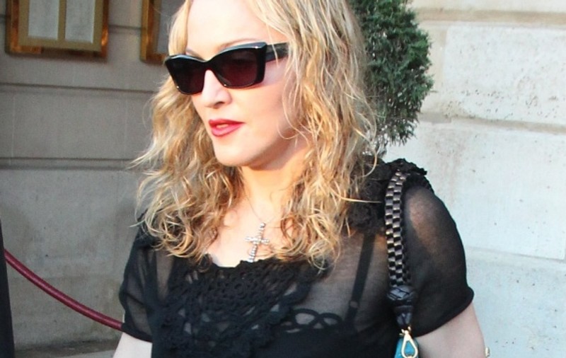 Foto| Ce mâini de bărbat are Madonna!