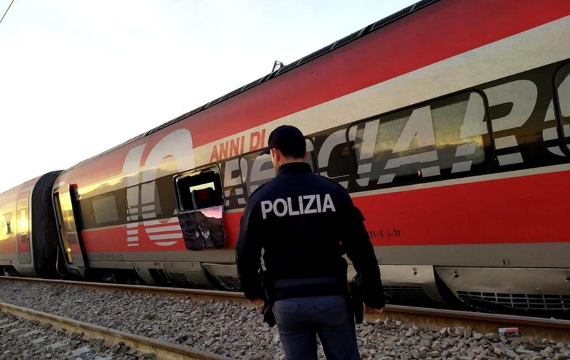 Transportul rutier și feroviar de persoane dinspre și către Italia a fost suspendat, de marți până pe 31 martie