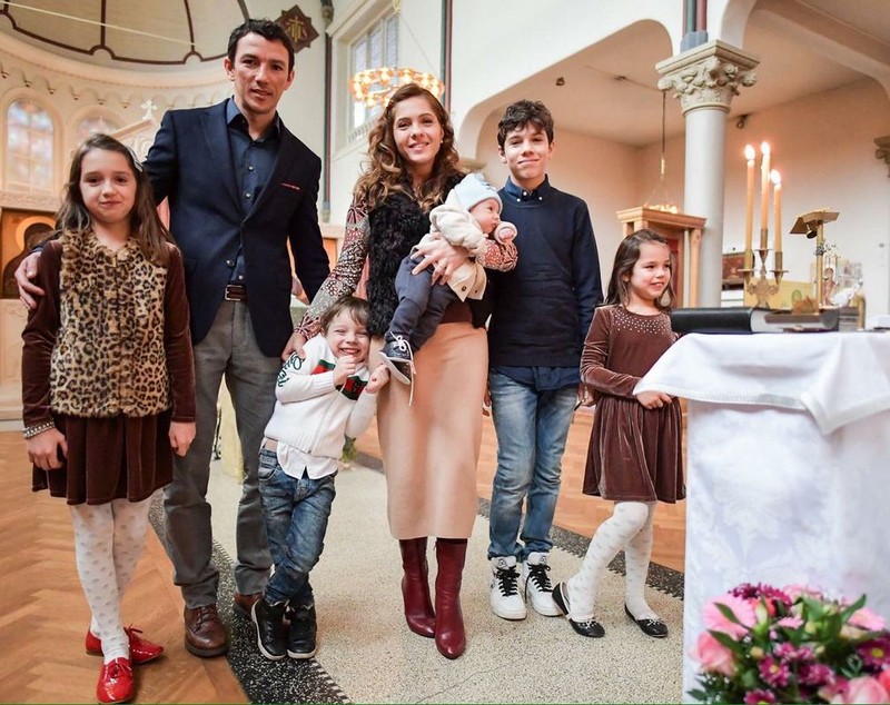 EXCLUSIV/ Fostul fotbalist George Ogăraru a lăsat Olanda și peregrinările prin lume și s-a stabilit la Iași. "Ne-am întors pentru a nu pierde valorile moștenite de la părinți și bunici"