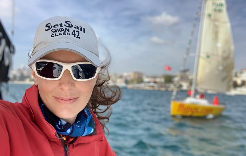 Corina Cobianu Drugan merge „la birou” pe iaht. Cum a ajuns skipper, instructor și campioană națională: „Realizezi cât de puțin îți trebuie ca să fii fericit”