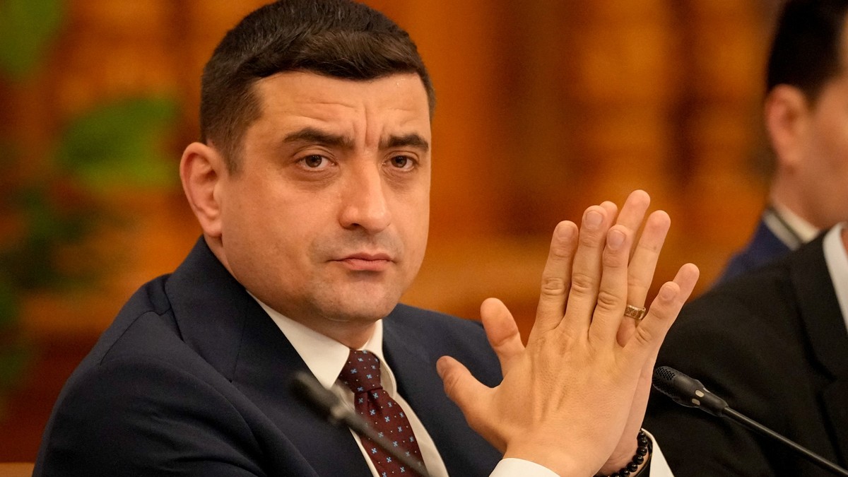 George Simion surprins la conferinta "Romanian-American Business Conference", pe 6 mai 2025