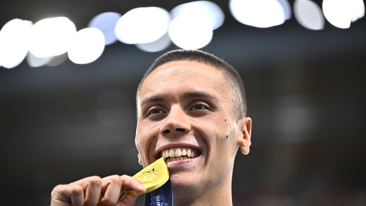 David Popovici a câștigat medalia de aur în finala de la 200 m liber la Campionatele Europene de Natație de la Paris din 2026
