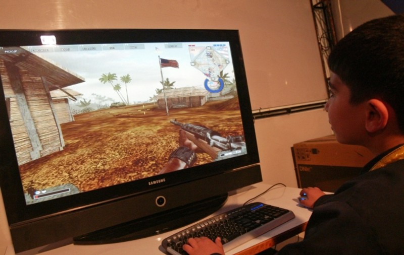 Puştiul dependent de net, externat