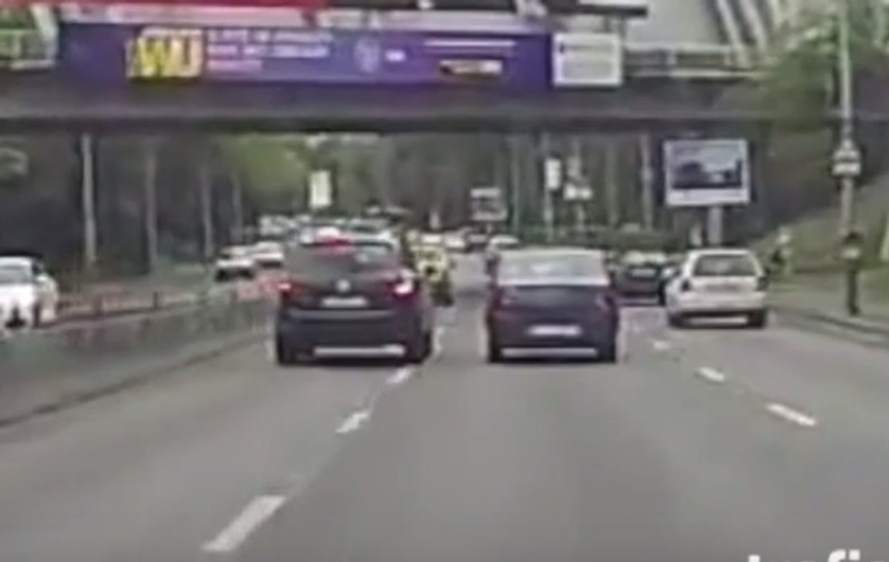ACCIDENT șocant, în București! Un șofer cu tupeu, la un pas să provoace o tragedie | VIDEO
