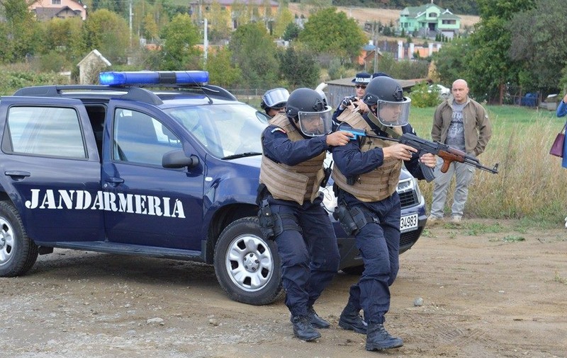 Locuri de muncă în Jandarmeria Română. 151 de posturi de ofiţer, subofiţer şi personal contractual