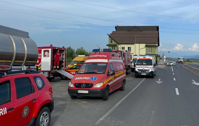 Microbuz cu 11 elevi, implicat într-un accident pe DN 1, în Sibiu. A fost activat Planul Roşu de Intervenţie