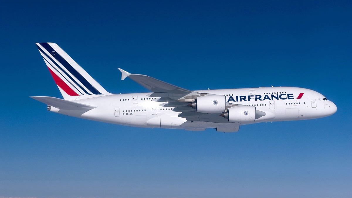 Motorul unui avion Air France a explodat în zbor