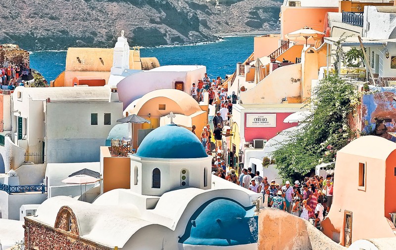 Vacanţe mai ieftine în Grecia | Efectele noii crize elene sunt mai degrabă pozitive pentru români