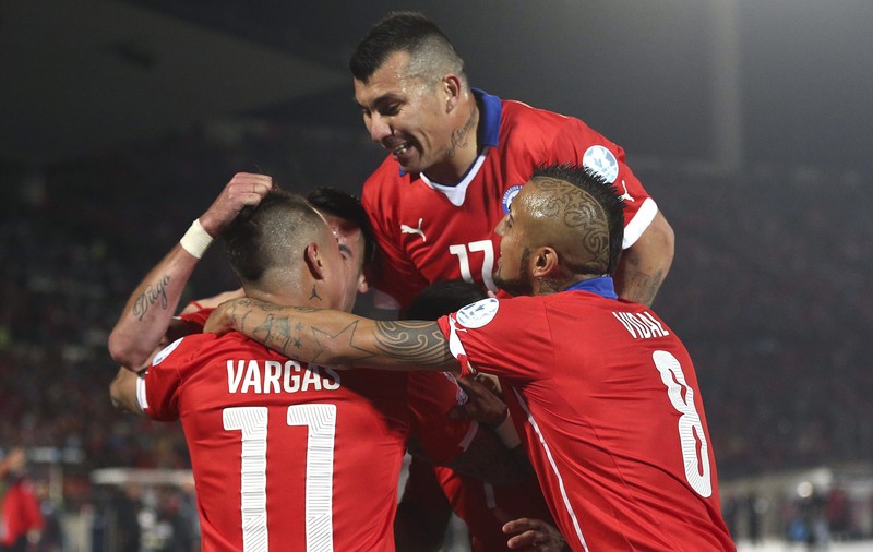 Chile s-a calificat în finala Copa America, graţie dublei lui Vargas. ^La noapte se joacă Argentina - Paraguay / GALERIE FOTO&VIDEO