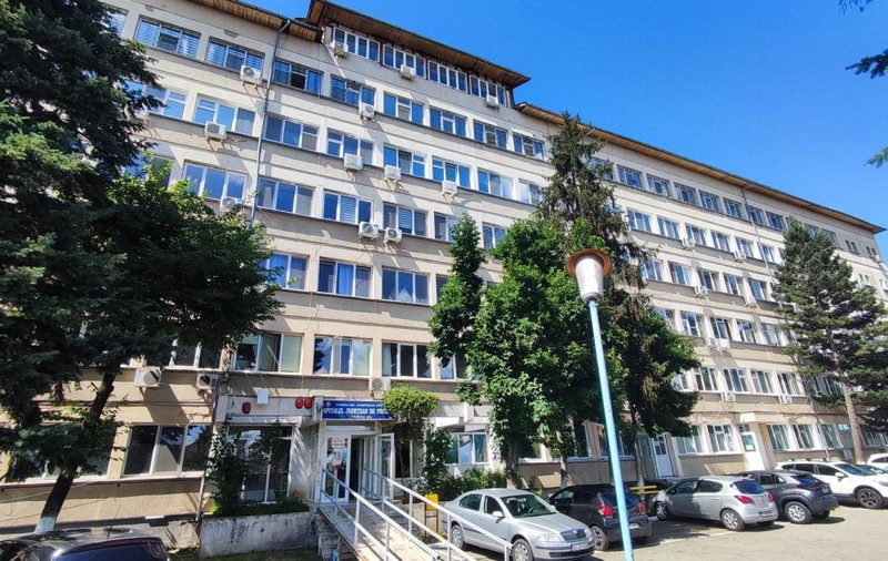 În cazul băiatului de 16 ani mort la spitalul din Târgu Jiu, un medic de urgenţă nu a trecut în fişă starea pacientului şi nu i-a informat pe medicii de gardă