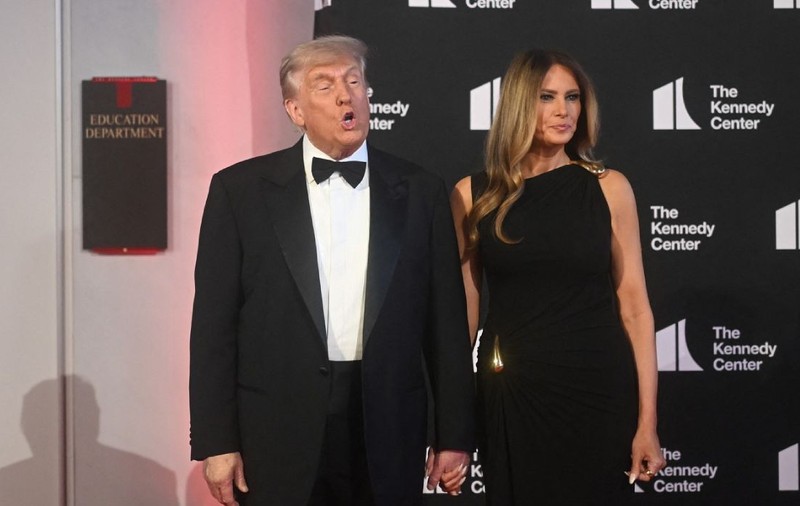 Donald Trump, primit cu huiduieli și tratat cu spatele la un spectacol din Washington. Reacția președintelui american | VIDEO