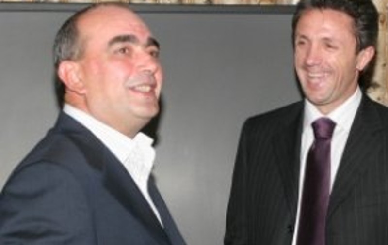 Haos în fotbal: fraţii Becali şi alţi 6 conducători, trimişi în judecată