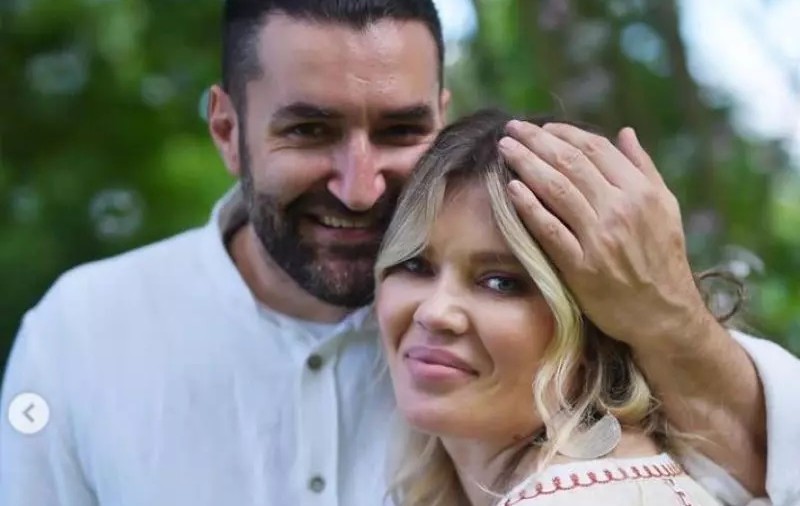 Smiley și Gina Pistol au plecat în vacanță fără Josephine, fiica lor: „Cu un ochi râd și cu unul plâng”