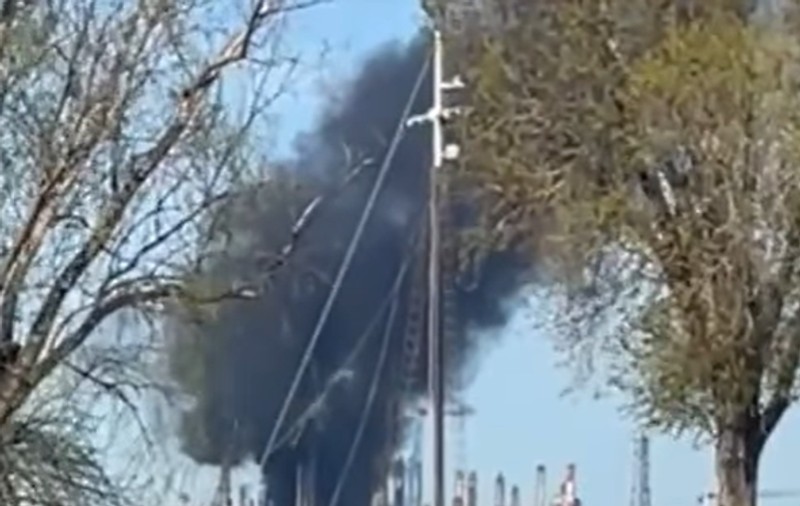 Explozie la rafinăria Petromidia Năvodari. A fost activat planul roșu de intervenție. Reacția Rompetrol Rafinare