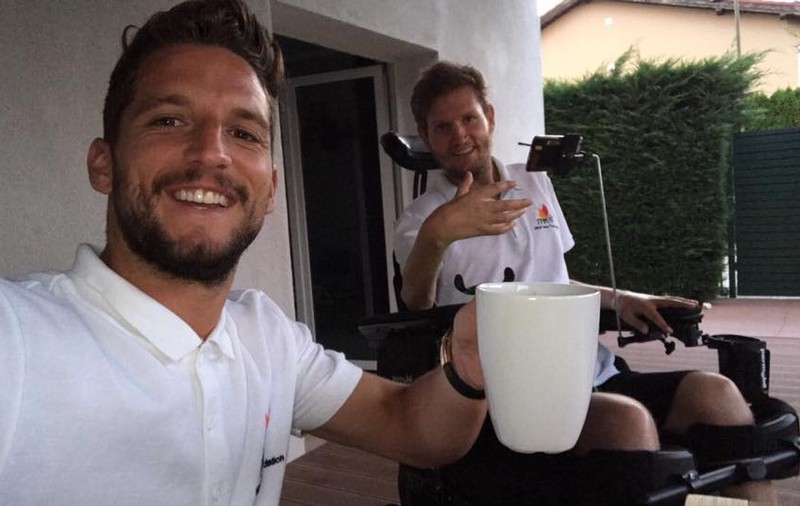 Surpriză incredibilă pentru Mihai Neșu: a fost vizitat de prietenul belgian Dries Mertens! ”O să susțin fundația lui Mihăiță” | FOTO
