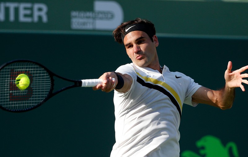 Roger Federer a câștigat titlul la Stuttgart și redevine numărul 1 ATP. Al 98-lea trofeu al carierei