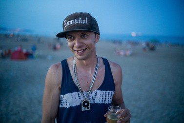 Maxi pe Playa del Grao în seara de San Juan, Castellón de la Plana
