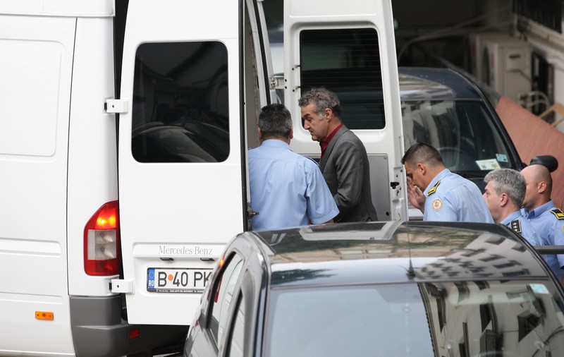 Gigi Becali află astăzi dacă i se va întrerupe pedeapsa şi va fi liber trei luni