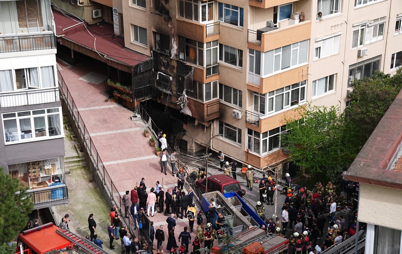 Incendiul cu 29 de morți din Istanbul, provocat de o scânteie de sudură de la o lucrare ilegală | VIDEO