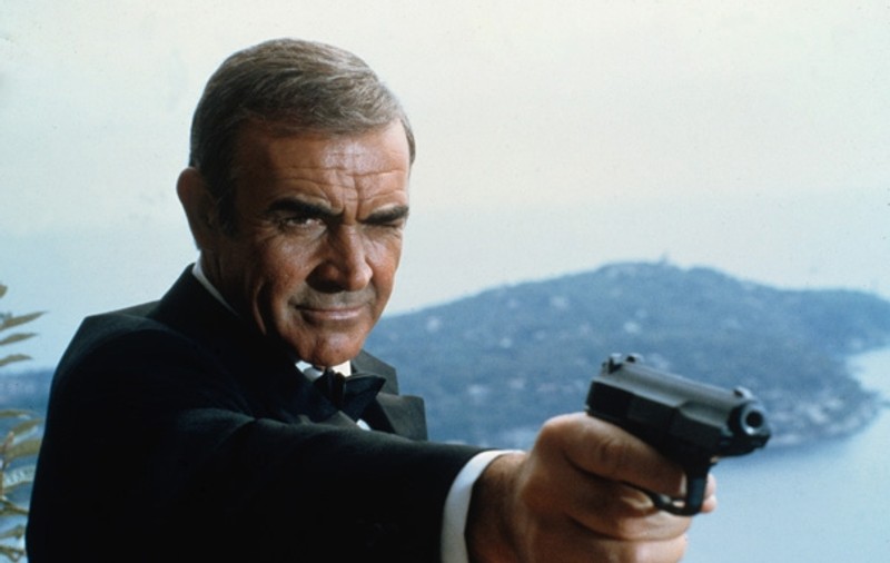 Cinci pistoale folosite în filmele cu James Bond au fost furate