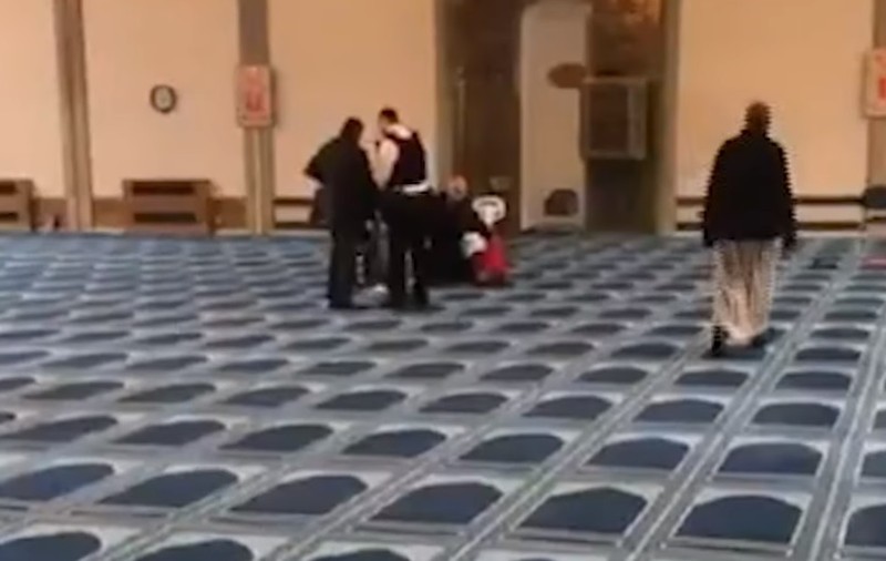 Un bărbat a fost înjunghiat în centrul Londrei. Suspectul a fost reținut. VIDEO