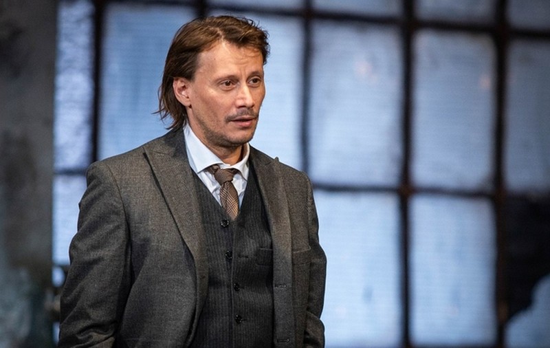 Actorul Marius Manole a ajuns la spital după un spectacol la Teatrul Național București: „M-au cusut și acum sunt în regulă”