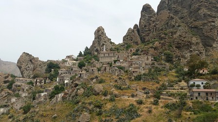 Pentedattilo
