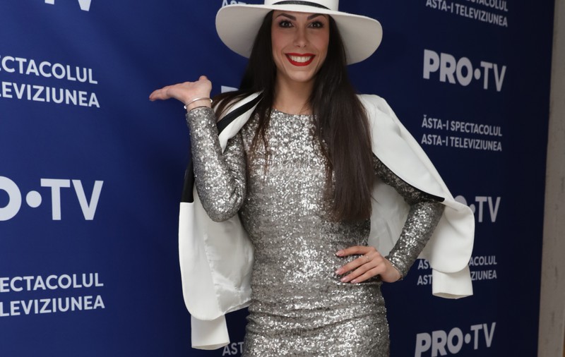 VIDEO/ Jazzy Jo și-a împlinit visul din copilărie. Nu doar că joacă în musical, dar este și colegă cu Loredana