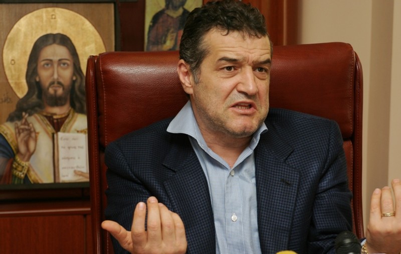 Gigi Becali le interzice steliştilor să mai iasă din casă, după ora 23.00. Brandan a fost amendat cu 30.000 de euro