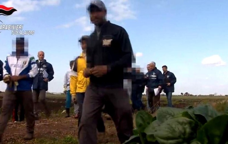 Mărturia șocantă a unei românce exploatate prin muncă în Italia: "Dacă aș fi știut că asta e viața în Italia, nu aș fi venit"