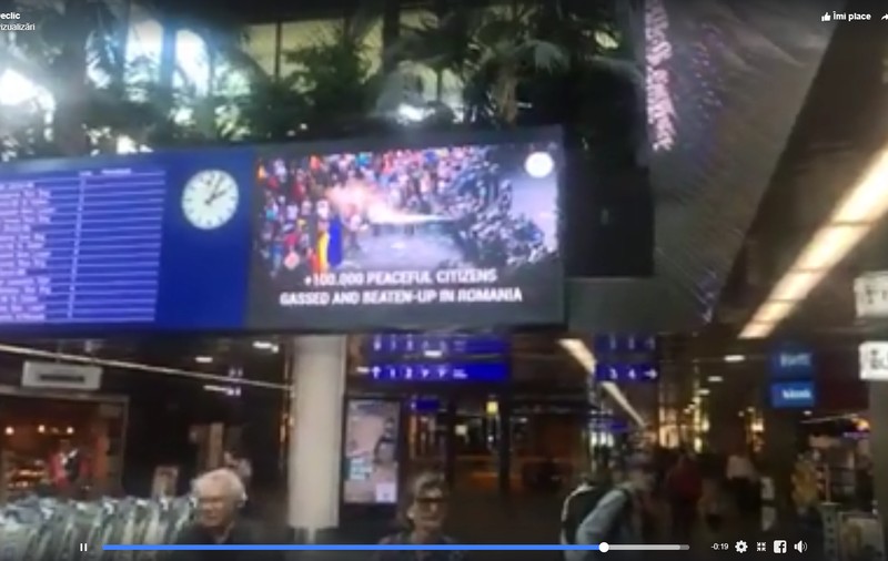 Imagini de la violențele de la protestul din 10 august de la București rulează pe Aeroportul din Geneva. De ce a fost ales acest oraș | VIDEO