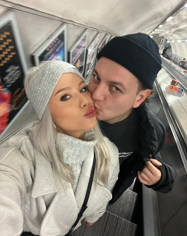 Carmen Grebenișan și sotul ei, Alex Militaru, s-au despărțit. Fosta concurentă de la Asia Express a făcut primele declarații despre divorț. „Acestea fiind spuse, cred că v-ați dat seama”