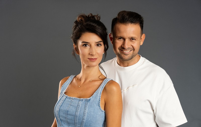 Cu ce se ocupă Elena, soția lui Robert Tudor. Participă la „Power Couple România”: „Reușim să comunicăm foarte bine”