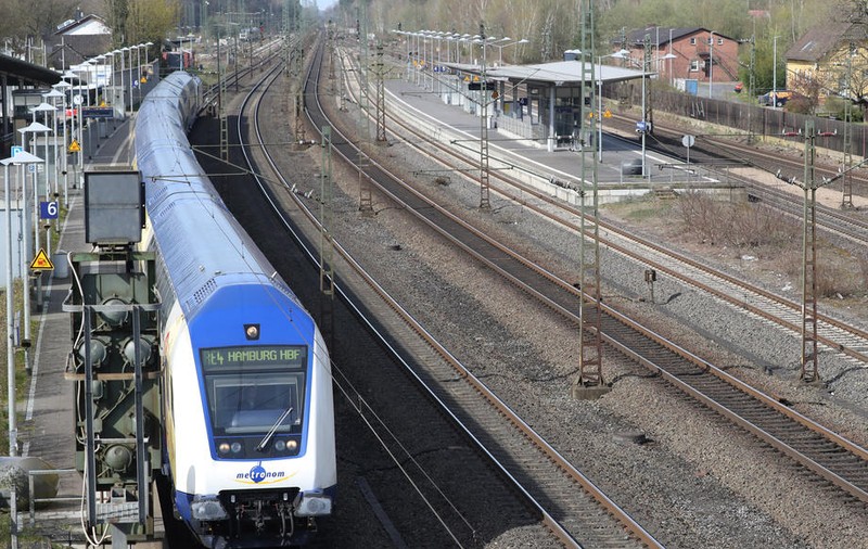 Bărbatul care a omorât un copil, împingându-l în fața trenului, în Germania, nu poate fi condamnat pentru crimă. Ce încearcă acuzarea să obțină