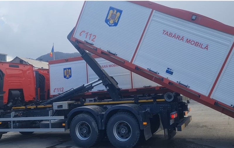 O tabără mobilă pentru refugiații din Ucraina, trimisă de ISU Neamţ la Suceava