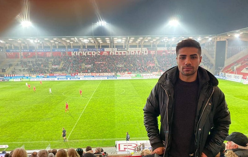 Viața singurului afgan care a jucat fotbal în România. Fugit de război, neplătit la noi, acum e impresar în Germania